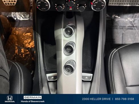 Used 2017 Ferrari California T RWD image 22