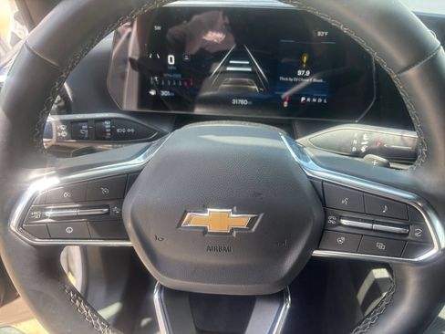 Used 2025 Chevrolet Equinox LT FWD image 27