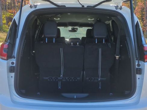 New 2026 Chrysler Pacifica Select w/ S Appearance Package FWD image 23