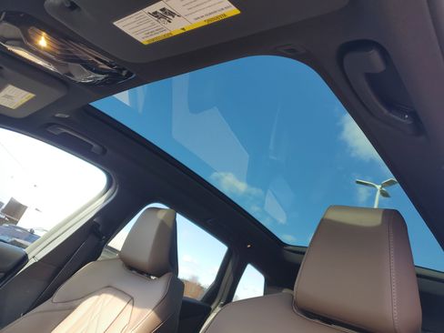 New 2026 BMW X3 xDrive30 w/ Premium Package image 9