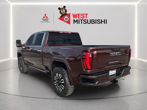 Used 2024 GMC Sierra 2500 Denali Ultimate image 8