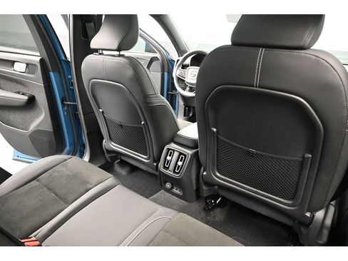 Used 2023 Volvo XC40 Recharge Ultimate AWD/4WD image 19