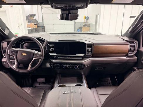Certified 2024 Chevrolet Silverado 2500 High Country w/ Technology Package image 21