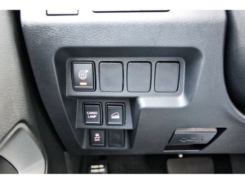 Certified 2024 Nissan Frontier SV w/ Technology Package image 17