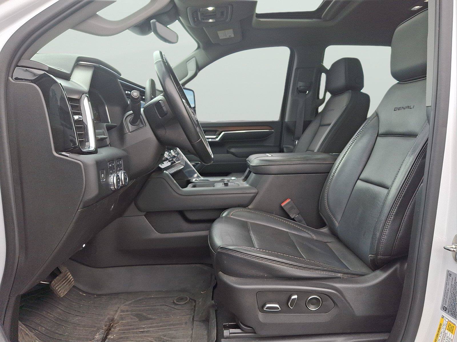 Used 2024 GMC Sierra 3500 Denali w/ Denali Reserve Package AWD/4WD image 12