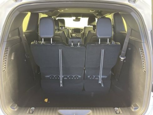 New 2026 Chrysler Pacifica Select image 8