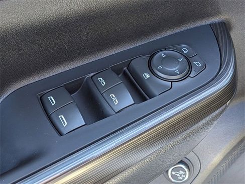 Used 2023 GMC Acadia SLT image 14