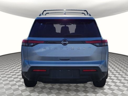 New 2025 Nissan Pathfinder SV image 4