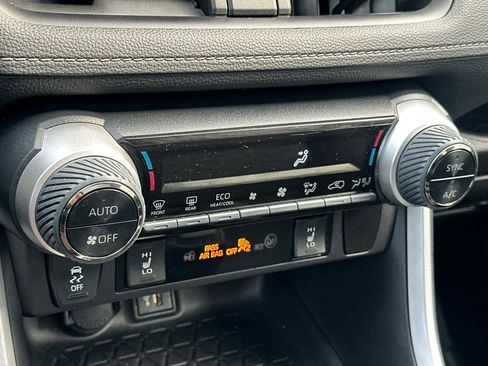 Certified 2024 Toyota RAV4 XLE w/ Convenience Package image 19