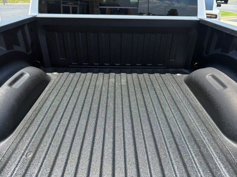 Used 2025 RAM 1500 Big Horn AWD/4WD image 6