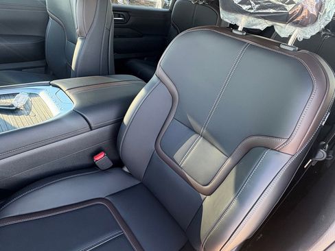 New 2026 Nissan Armada SL w/ Captain's Chari Seat Package image 17