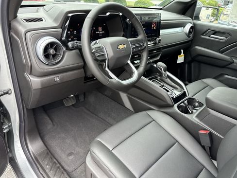 New 2025 Chevrolet Colorado LT w/ LT Convenience Package RWD image 10