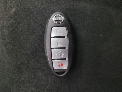 Used 2018 Nissan Murano SV image 32