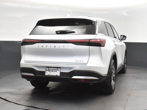 Certified 2026 INFINITI QX60 Pure w/ Cargo Package image 7