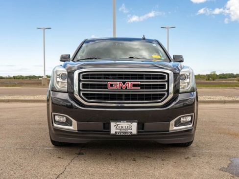Used 2017 GMC Yukon XL SLE w/ SLE Value Package AWD/4WD image 2