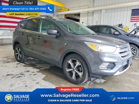 Used 2017 Ford Escape SE w/ Equipment Group 201A FWD image 5