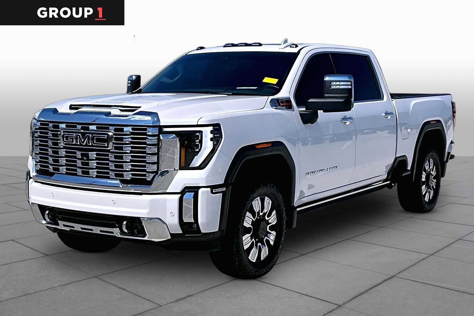 Used 2024 GMC Sierra 2500 Denali w/ Denali Reserve Package AWD/4WD image 1