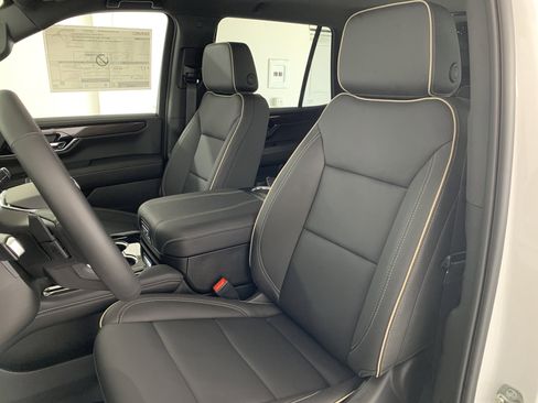New 2026 GMC Yukon Elevation image 15