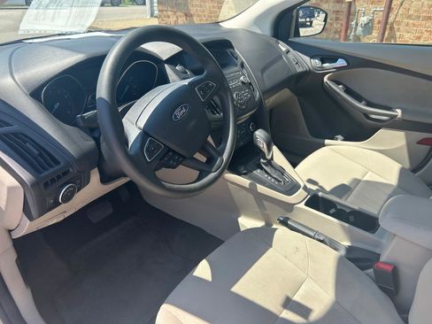 Used 2018 Ford Focus SE FWD image 17