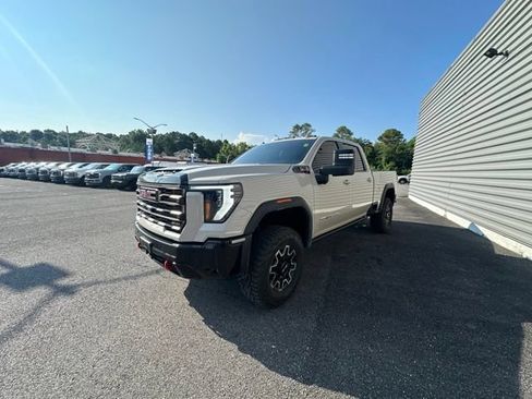 Used 2026 GMC Sierra 2500 AT4X AWD/4WD image 3