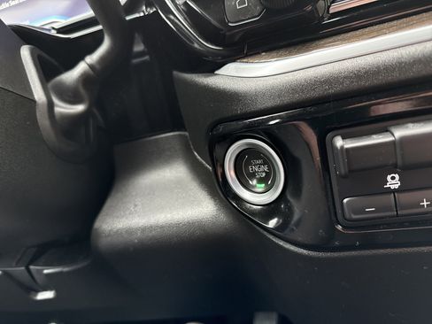 Used 2023 Chevrolet Silverado 1500 LT w/ Convenience Package II image 32