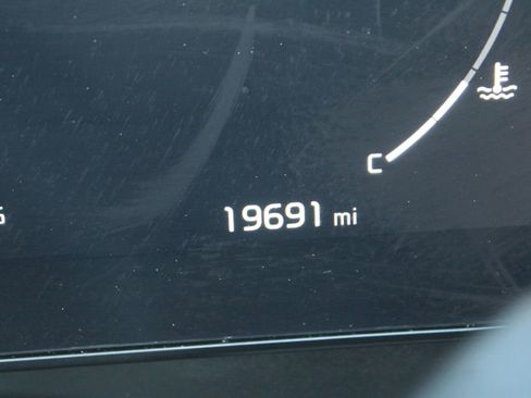 Certified 2023 Kia Sportage SX image 33