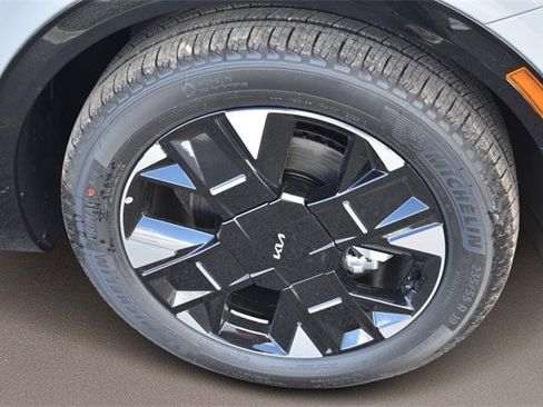 New 2026 Kia Sportage SX image 11