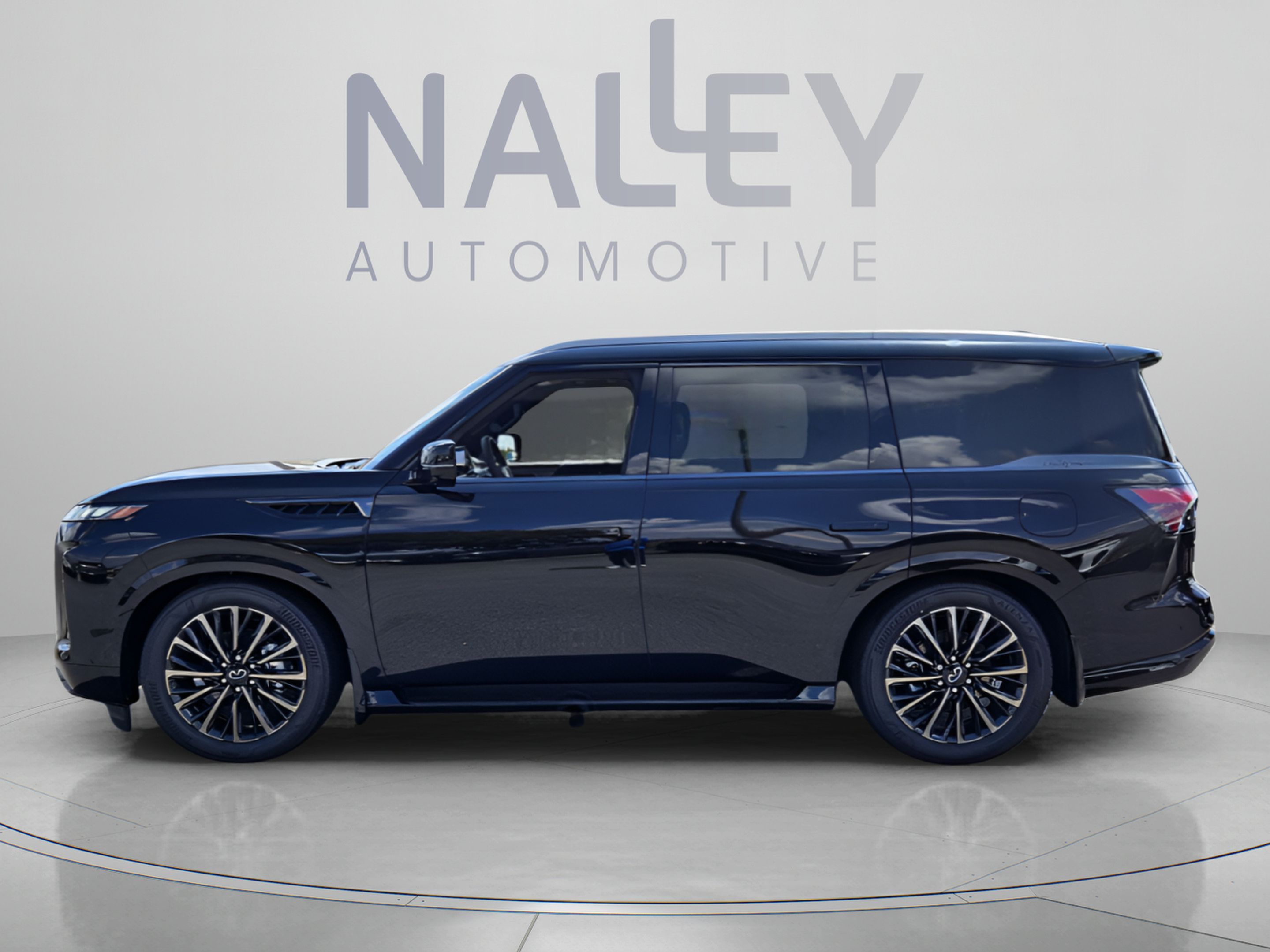 New 2027 INFINITI QX80 Autograph w/ Premium Cargo Package AWD/4WD image 2