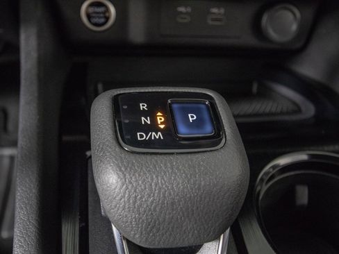 Used 2022 Nissan Rogue SV image 23