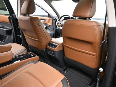 Used 2022 Nissan Pathfinder Platinum w/ Cargo Package image 25