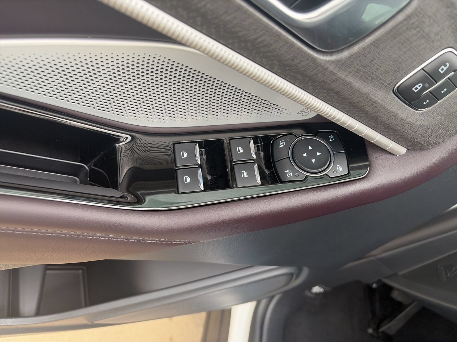 Certified 2026 Ford Explorer Platinum RWD image 13