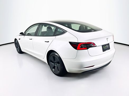 Used 2023 Tesla Model 3 Standard Range image 5