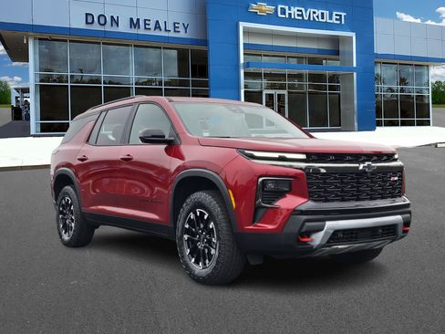 New 2026 Chevrolet Traverse Z71 w/ Driver Confidence Package image 1