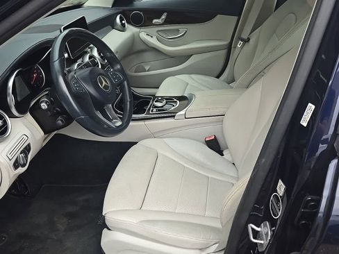 Used 2017 Mercedes-Benz C 300 Sedan image 5