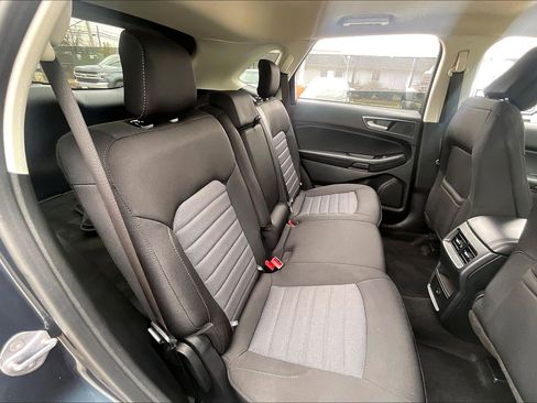 Used 2024 Ford Edge SE w/ Black Appearance Package image 31