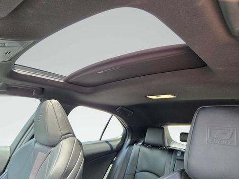 Used 2023 Lexus UX 250h F Sport FWD image 17
