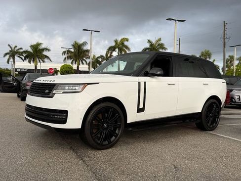 Used 2025 Land Rover Range Rover Long Wheelbase Autobiography AWD/4WD image 3