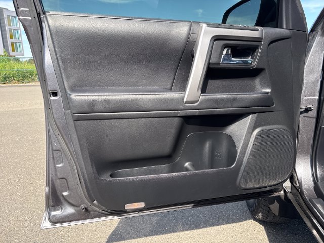 Used 2023 Toyota 4Runner SR5 Premium w/ Moonroof Package AWD/4WD image 18