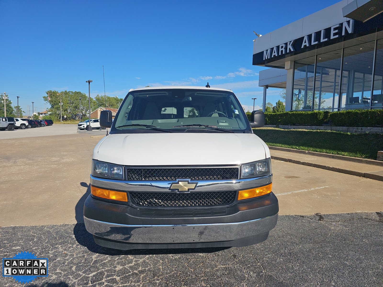 Used 2025 Chevrolet Express 3500 LT w/ LT Preferred Equipment Group RWD image 9