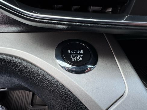 Used 2022 Ford Explorer XLT w/ Equipment Group 202A image 26