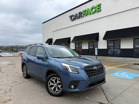 Used 2022 Subaru Forester Premium AWD/4WD image 1