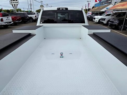 New 2026 RAM 5500 4x4 Crew Cab w/ Laramie Trim Package image 36