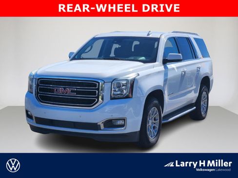 Used 2017 GMC Yukon SLT image 1