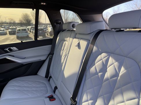 Used 2026 BMW X5 sDrive40i w/ Premium Package image 34