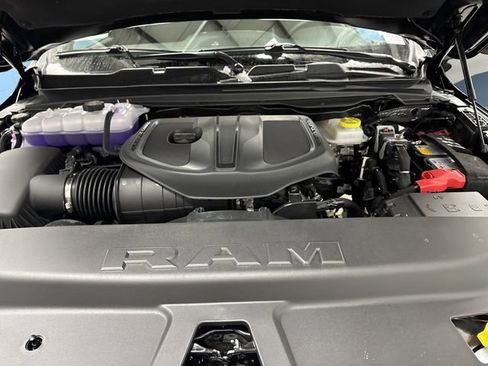 New 2026 RAM 1500 4x4 Crew Cab image 38