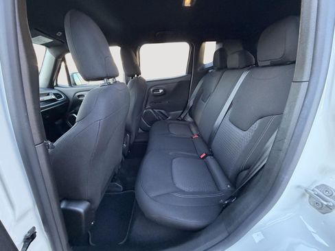 Used 2021 Jeep Renegade Latitude image 22