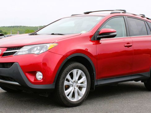 Used 2013 Toyota RAV4 Limited AWD/4WD image 16