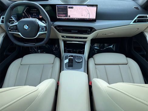 Certified 2025 BMW 330i xDrive Sedan w/ Premium Package image 10