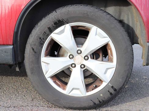 Used 2015 Subaru Forester 2.5i Premium w/ All-Weather Package image 9