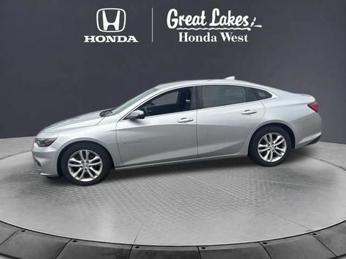 Used 2018 Chevrolet Malibu LT FWD image 14